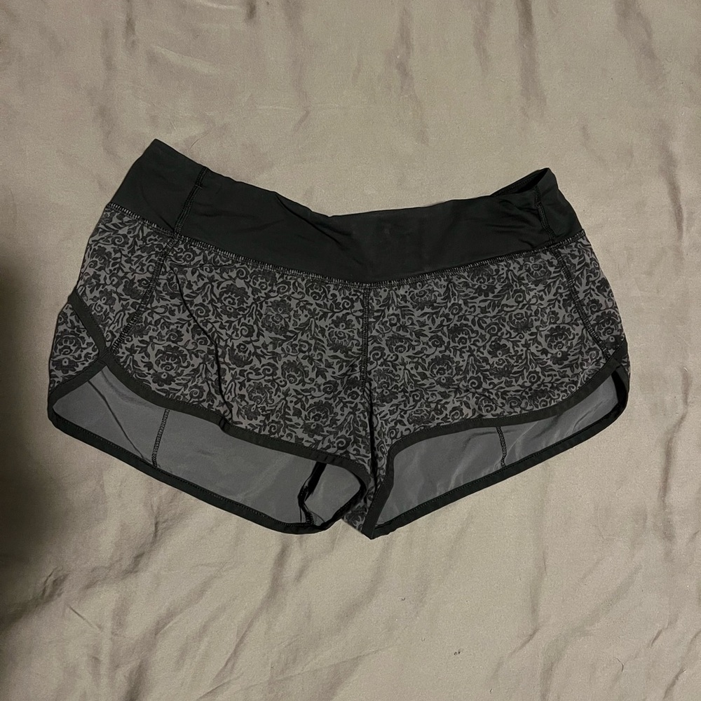 Lululemon Speed Up Short Low Rise 2.5”
